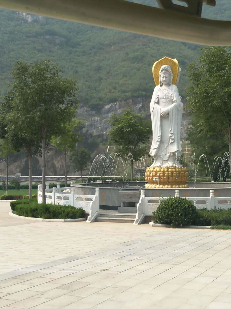 桃峰陵园观音雕像
