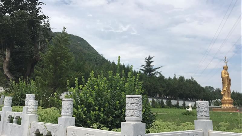 九里山公墓二区园区地藏王菩萨