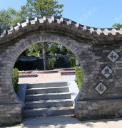 北京昌平区天寿陵园有公益墓吗？
