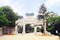 从北京自驾去世界华侨陵园给父亲购置墓地