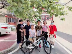 黄河纪念公园携手中原区民政局为孤儿送去关爱和温暖