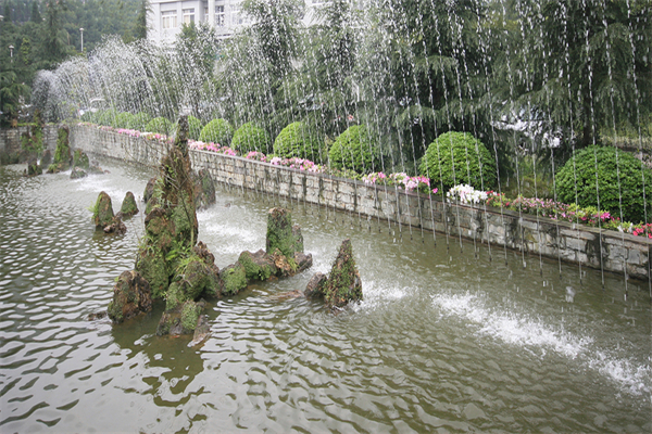 重庆九龙陵园水系景观