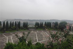 重庆市南岸区南山下灵安陵园双穴艺术立碑价格多少钱起，价格表最新