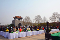 郑州市第十四届公益树葬活动在河南福寿园公墓举行安放亲人骨灰127盒