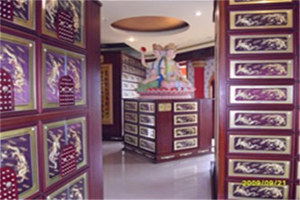 龙车寺塔陵园景观图