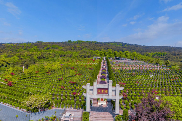 灵安陵园景观图