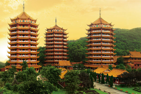 龙车寺塔陵园