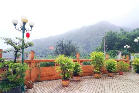 重庆南山福座公益生态葬在5千以内,其他壁墓地墓性价比也挺高