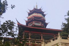 重庆市华岩七佛塔苑是合法墓地吗？位置距离市区近吗？