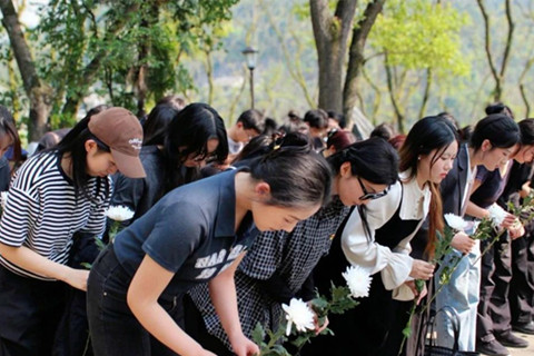重庆清明祭祀平稳有序