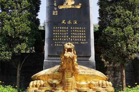 龙台山陵园镇园石碑的文化解码