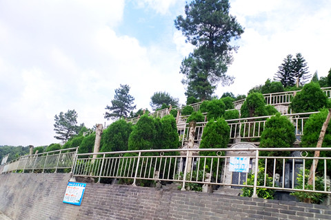 九龙坡区哪里的公墓便宜又好看？重庆市九龙坡区2万元预算内优质陵园选择