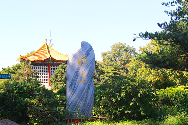 朝阳陵园景观图