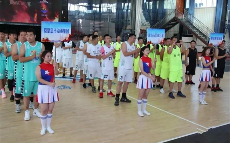 参加公益活动.jpg