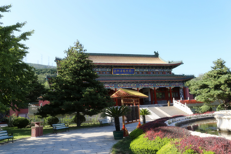 万佛华侨陵园