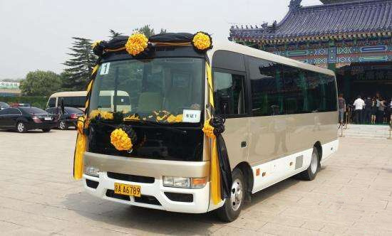 八宝山殡仪馆遗体运输车