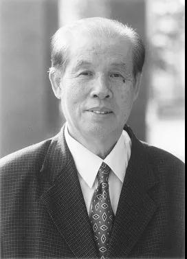 侯芙生院士