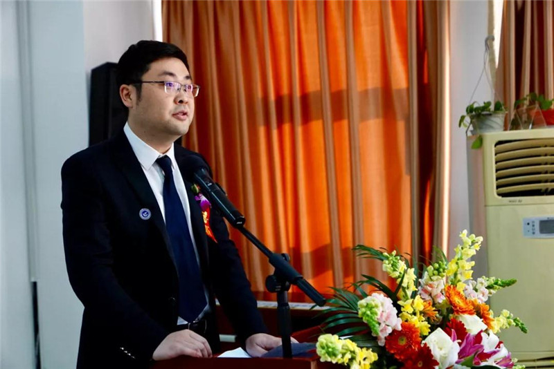 青年与社会工作委员会主任刘鹏作活动介绍