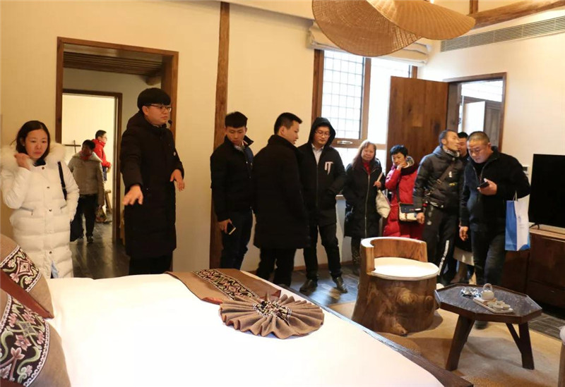 行业同仁参观九公山舍