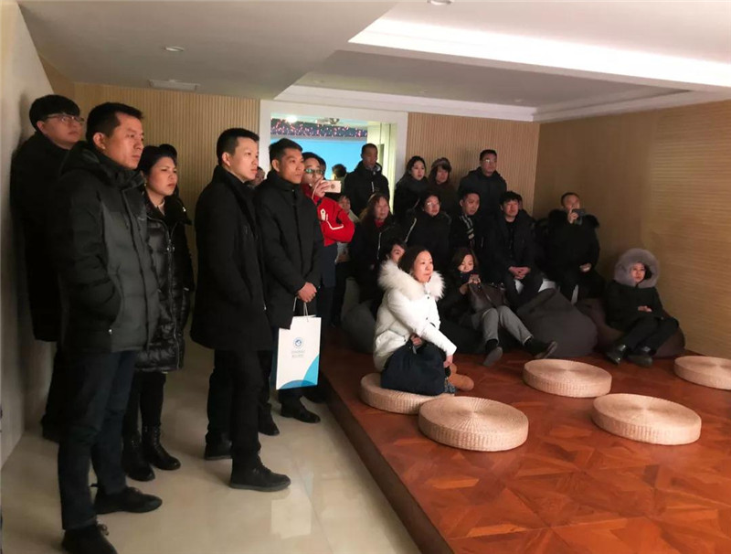行业同仁观看同泰善寿微电影《醒来》
