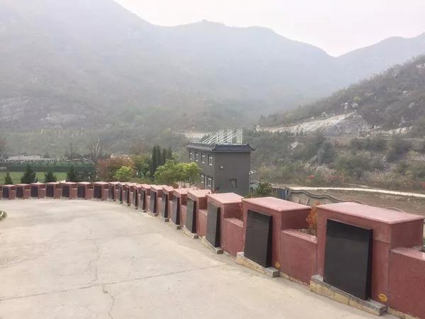 桃峰园壁葬