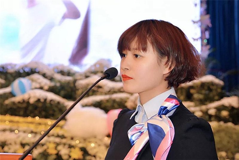 董宁