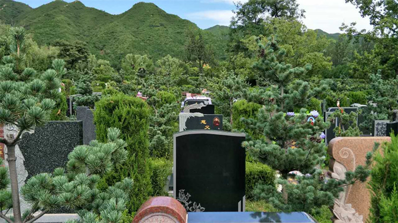 天寿陵园所购黑色墓碑
