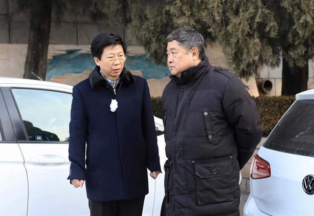  故宫博物院院长单霁翔参加遗体告别仪式