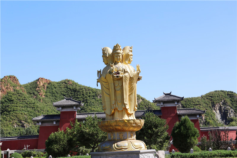 凤凰山陵园金身观音