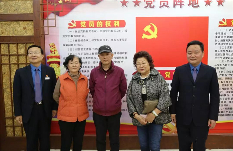 馄饨侯创始人的家人