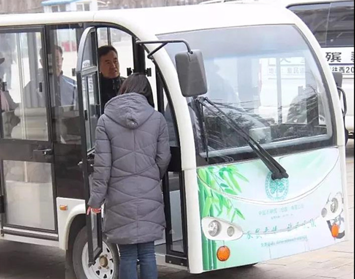 免费循环电瓶车