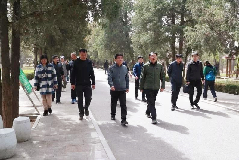 区委书记高朋到潮白陵园指导检查