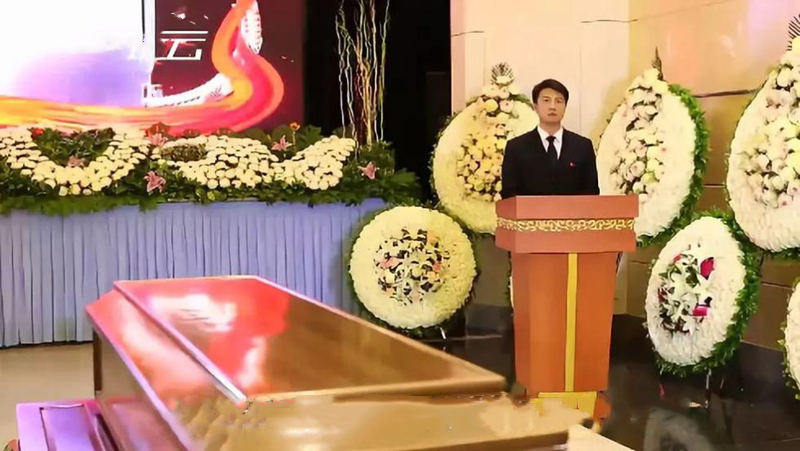 工作中的董子毅