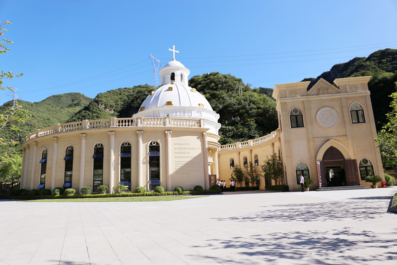 九公山墓地天主教堂