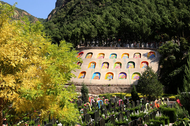 盘龙台公墓彩绘