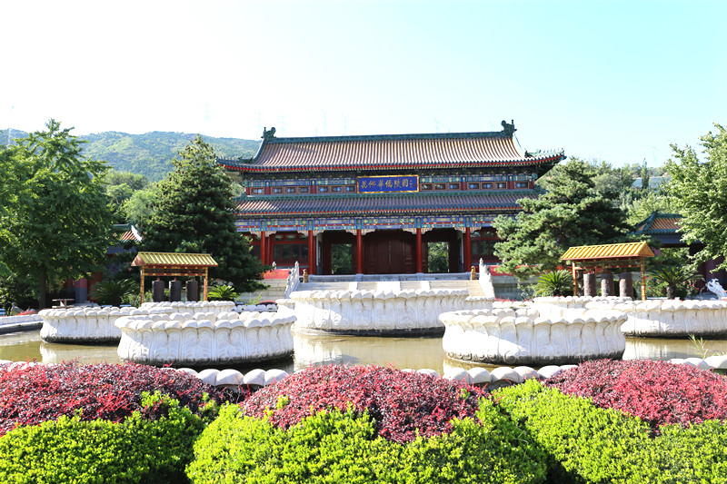 万佛华侨陵园
