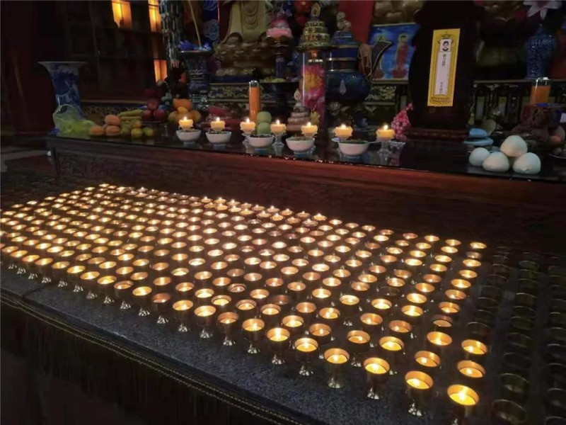 焚烧五色纸