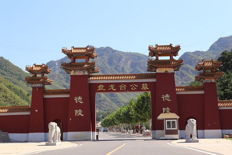 北京盘龙台公墓样式