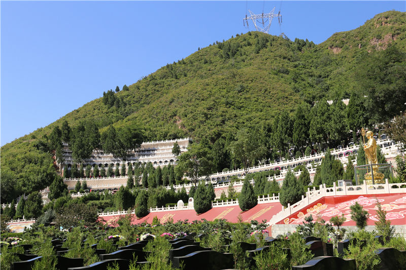 北京盘龙台公墓景观图