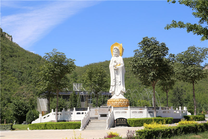 桃峰陵园景观图