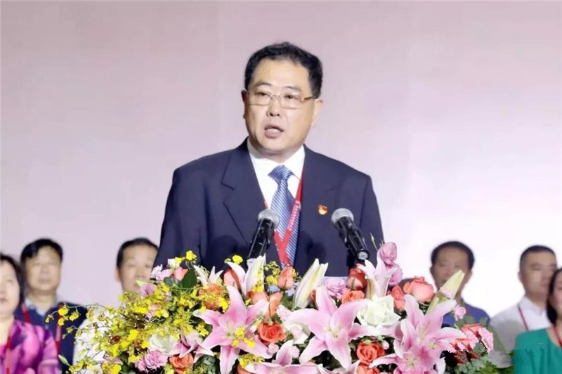 李建华图片