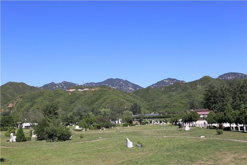 凤凰山陵园景观图