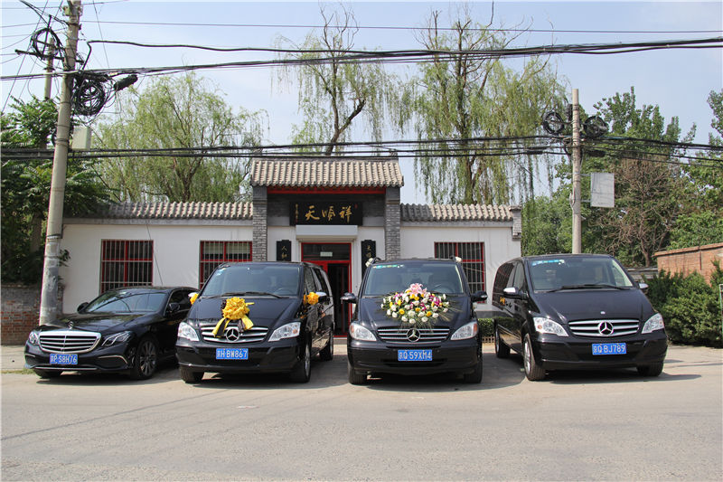 遗体接运用车图片