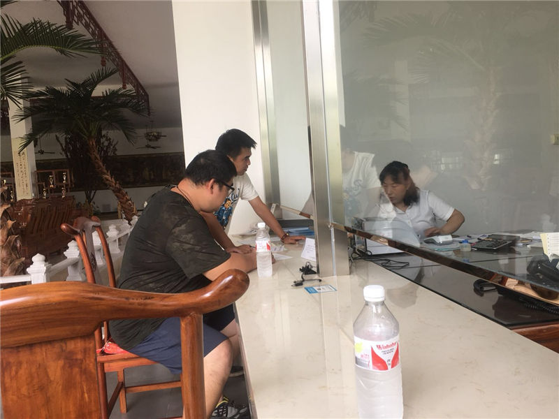 签订协议时刻