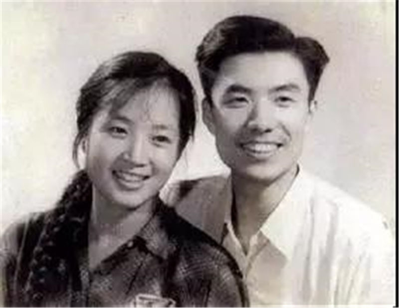 唐达成先生及夫人马中行女士骨函合葬于北京天寿陵园