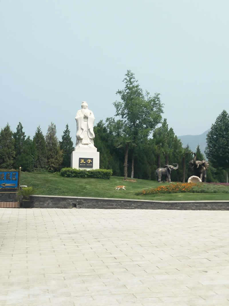 桃峰陵园园区景观