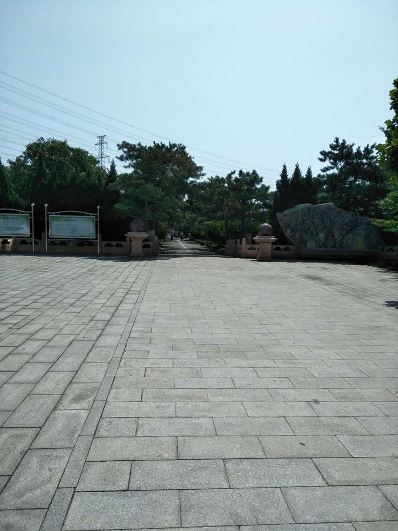 朝阳陵园园区环境