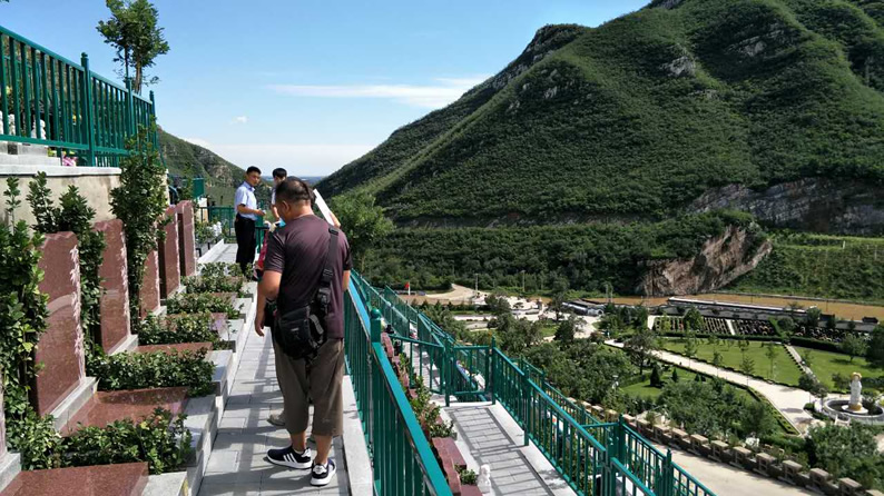 桃峰陵园墓区选择墓地