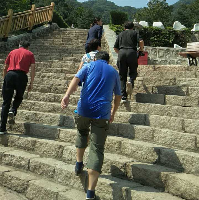 九公山长城纪念林陵园墓区选墓地