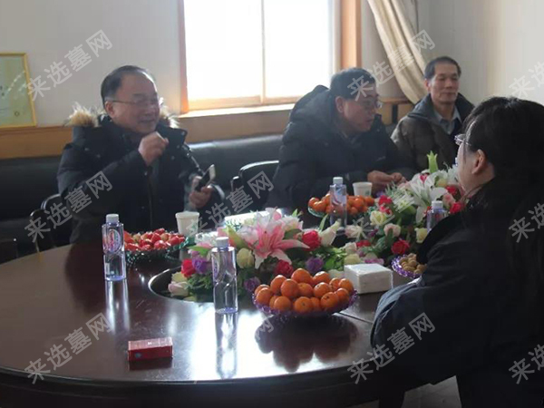 中国殡葬协会会长李建华在万桐公墓指导工作